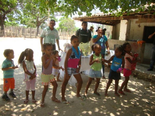 Brincadeira das crianças na comunidade formosa(Imagem:redação)
