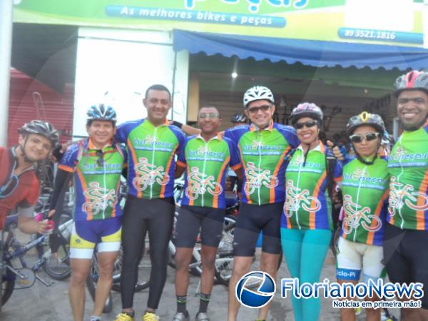 Ciclistas participaram de passeio ciclístico promovido pelo Floriano Bike Clube.(Imagem:FlorianoNews)
