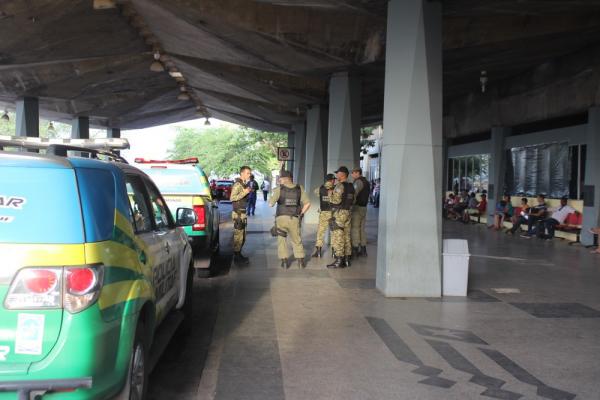 Polícia Militar na rodoviária de Teresina.(Imagem:Ellyo Teixeira/G1)