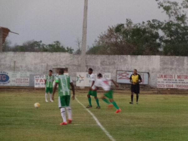 Emoção e festa assinalam final do Campeonato Baronense 2015.(Imagem:FlorianoNews)