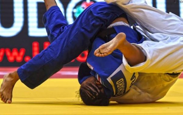 Sarah Menezes é derrotada por Amandine Buchard na estreia do Mundial da Rússia.(Imagem:Divulgação/CBJ)