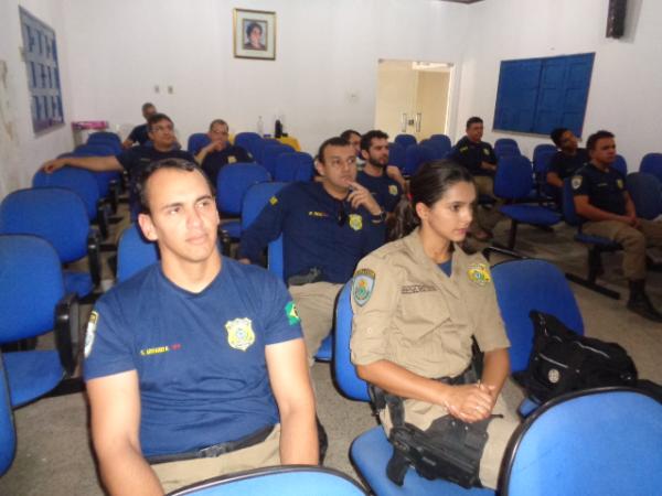 Policiais Rodoviários Federais participam de treinamento em Floriano.(Imagem:FlorianoNews)