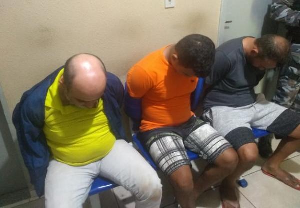 Trio suspeito de planejar assalto ao Comercial Carvalho é preso.(Imagem:Cidades na net)