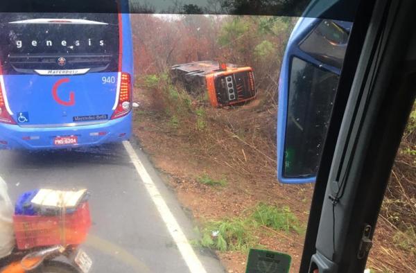 Em outubro de 2019, quatro pessoas morreram em acidente com ônibus na BR-135, em Redenção do Gurgueia, no Piauí.(Imagem:Reprodução)