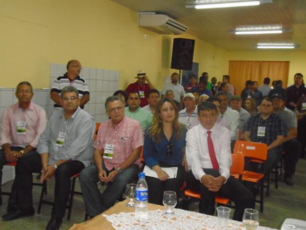 Governador Wellington Dias faz visita técnica ao projeto da Terracal em Guadalupe.(Imagem:FlorianoNews)