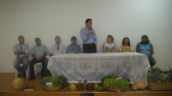 Prefeitura realiza entrega de primeiros produtos do Programa Compra Direta.(Imagem:FlorianoNews)