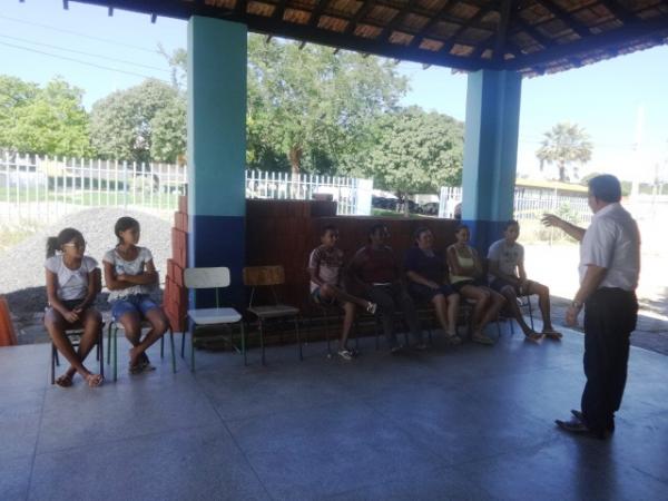 Alunos participam de ensaio para o Festival