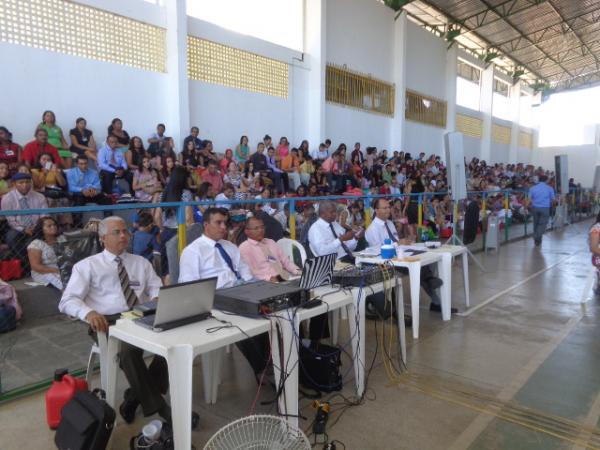 O evento está sendo sediado no Ginásio Poliesportivo Defala Attem.(Imagem:FlorianoNews)