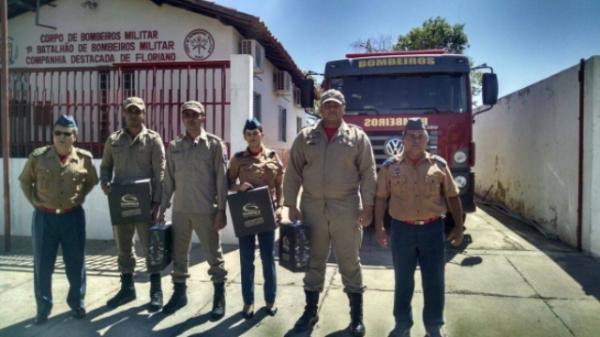 Entrega de equipamentos em Floriano.(Imagem:Ascom Bombeiros)