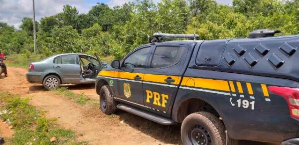 PRF recupera veículo furtado em Parnaíba após acompanhamento tático em Floriano.(Imagem:PRF)