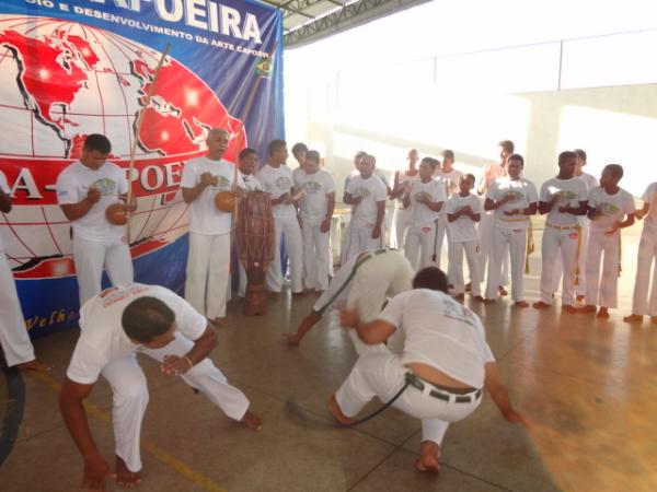 Abadá Capoeira realizou batismo e troca de cordas em Floriano.(Imagem:FlorianoNews)