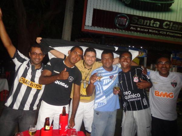 Torcedores florianenses do Botafogo comemoraram título de Campeão Carioca.(Imagem:FlorianoNews)