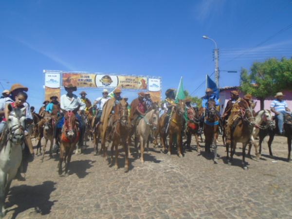 Festa do Vaqueiro é comemorada com missa e cavalgada em Nazaré do Piauí.(Imagem:FlorianoNews)