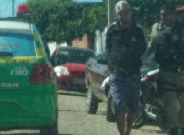 Home é detido por porte ilegal de arma de fogo em Floriano.(Imagem:Reprodução/Whats App)