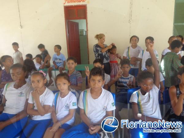 Participação dos alunos no evento do Folclore.(Imagem:FlorianoNews)