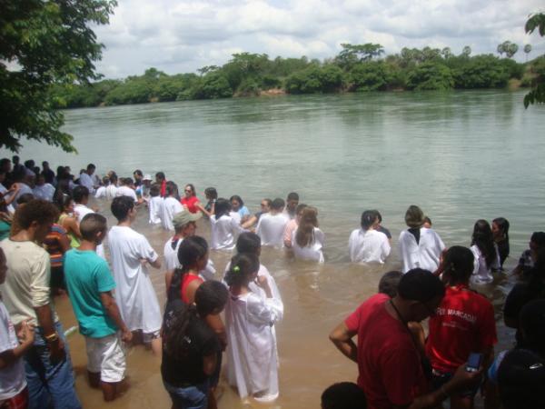 Realizado batismo coletivo em Floriano. (Imagem:FlorianoNews)