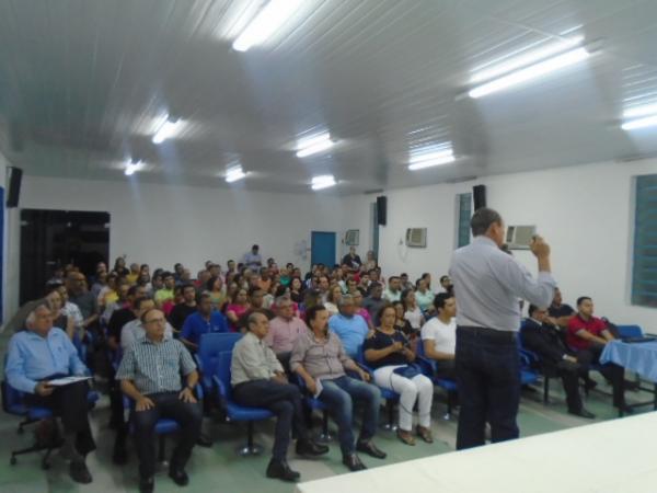 Empresários florianenses participam de palestra sobre Gestão Empresarial (Imagem:FlorianoNews)