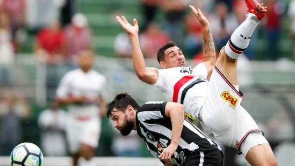 Com o empate diante do Botafogo, o Tricolor Paulista chegou aos 46 pontos e se livrou matematicamente de qualquer risco de queda(Imagem:Getty Images)