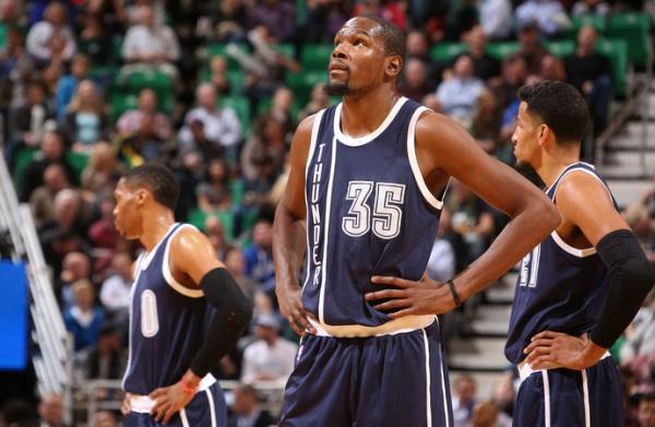 Com a classe rotineira, Durant voltou em grande estilo, comandando mais um triunfo do Thunder.(Imagem:Getty)