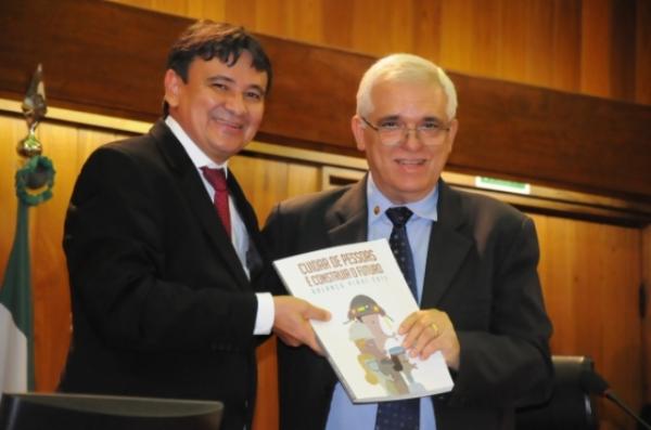 Mensagem na Assembléia(Imagem:Francisco Leal)