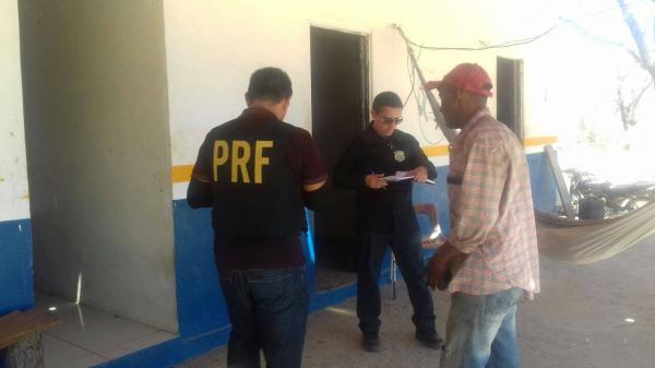 PRF e MPT deflagram operação e resgatam 25 trabalhadores em condição de trabalho escravo.(Imagem:PRF)