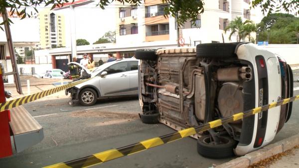 Acidente deixou uma mulher ferida em Teresina.(Imagem:Reprodução/TV Clube)