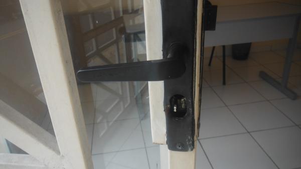 Pr&eacute;dio do Fundo de Previd&ecirc;ncia de Floriano &eacute; alvo de arrombamento.(Imagem:FlorianoNews)
