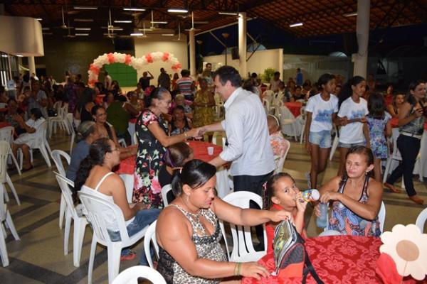 Homenagens e Emoção marcam a festa das mães realizada pela Prefeitura de Floriano(Imagem:Waldemir Miranda)