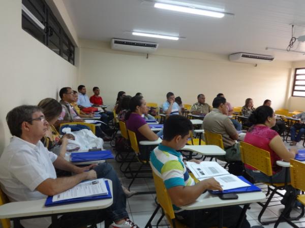 Professores participam de curso sobre monitoramento da educação no trânsito.(Imagem:FlorianoNews)