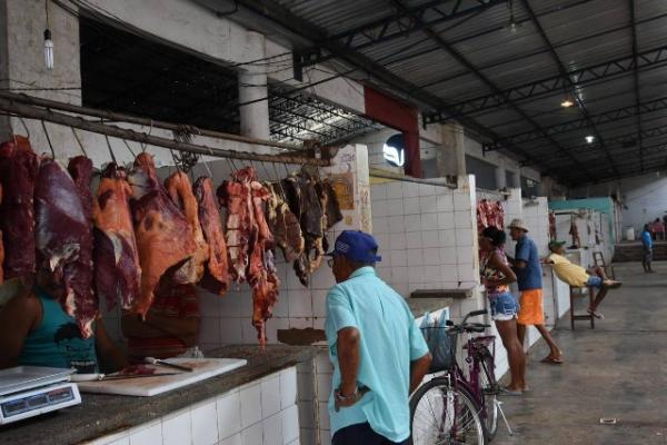 Reunião discute sede provisória para o Matadouro Municipal de Floriano.(Imagem:SECOM)