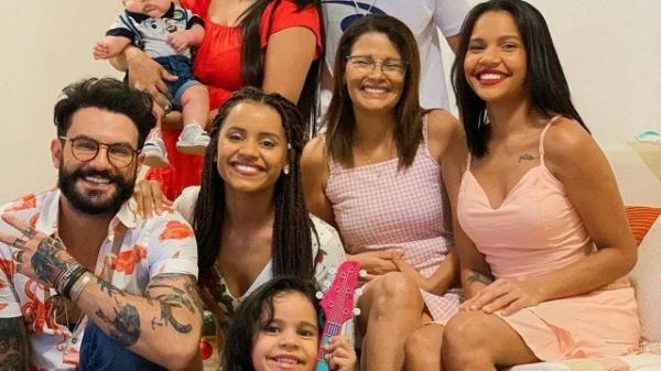 Gleici leva toda a família do Acre para São Paulo(Imagem:Reprodução/Instagram)