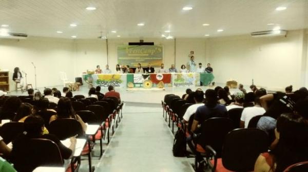 Evento reúne alunos do Curso de Licenciatura em Educação do Campo em Floriano.(Imagem:FlorianoNews)