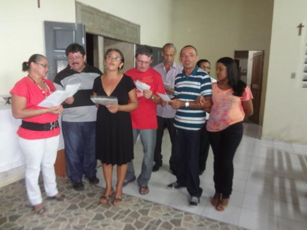 Casais encontristas realizaram entrega de pastas e Festas de Reis.(Imagem:FlorianoNews)