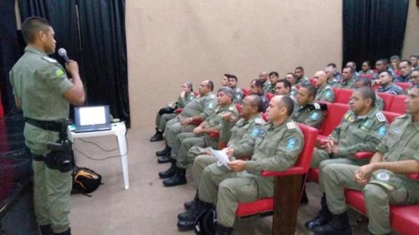 PM participa de palestra sobre apreensão em flagrante de Menor Infrator.(Imagem:ASCOM/PM)