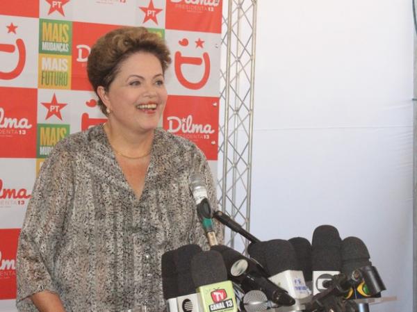 A presidente Dilma Rousseff, candidata à reeleição pelo PT, durante entrevista coletiva em Teresina (PI).(Imagem:Gilcilene Araújo/G1)