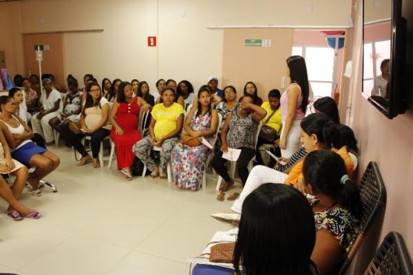 Mulheres participam de encontro sobre gestação e pós-parto no Hospital de Floriano.(Imagem:FlorianoNews)