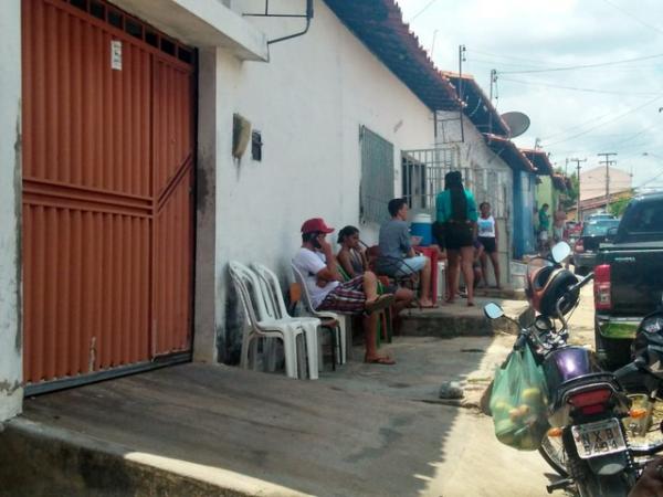 Velório do caminhoneiro acontece na Zona Sul de Teresina.(Imagem:Gilcilene Araújo/G1)