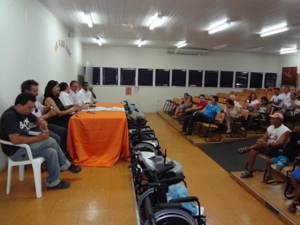 Realizada a entrega de 16 cadeiras de rodas em Floriano.(Imagem:FlorianoNews)