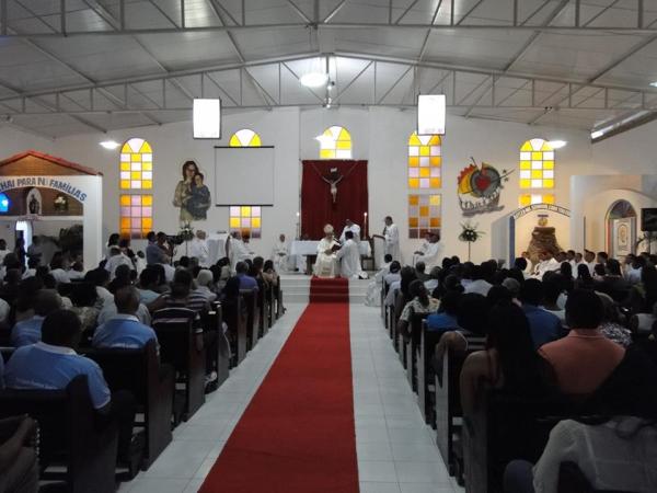 Diácono Ailton Damasceno foi ordenado sacerdote em Floriano.(Imagem:Daniel Gutembergue)