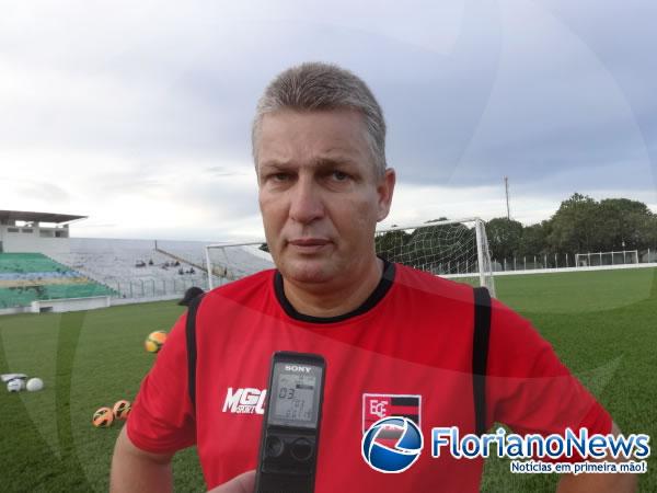 Daniel Frasson, técnico do Flamengo-PI.(Imagem:FlorianoNews)