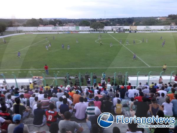 Cori-Sabbá empata em jogo contra o Piauí e ambos são eliminados do Campeonato Piauiense.(Imagem:FlorianoNews)