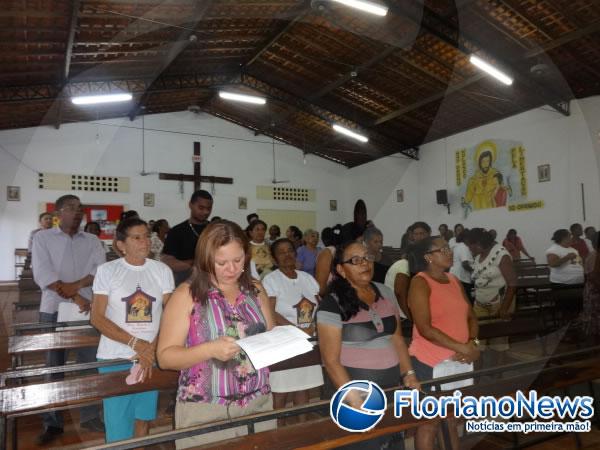 Grupos da Mãe Rainha de Floriano realizam encontro da aliança.(Imagem:FlorianoNews)