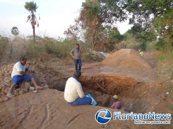 Vazamento em adutora deixa bairros de Floriano sem água.(Imagem:FlorianoNews)
