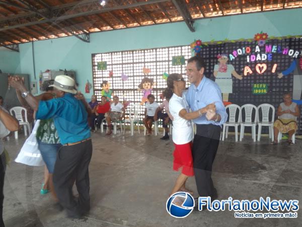 Centro de Referência da Assistência Social realizou prévia carnavalesca para idosos.(Imagem:FlorianoNews)