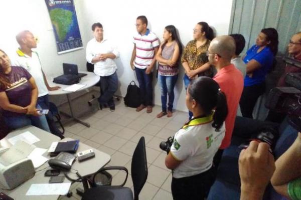 Alunos do IComradio realizam aula de imersão aos estúdios da TV e Rádio Alvorada em Floriano.(Imagem:IComradio)