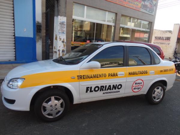 Emplacadora e Auto Escola Floriano(Imagem:Divulgação)