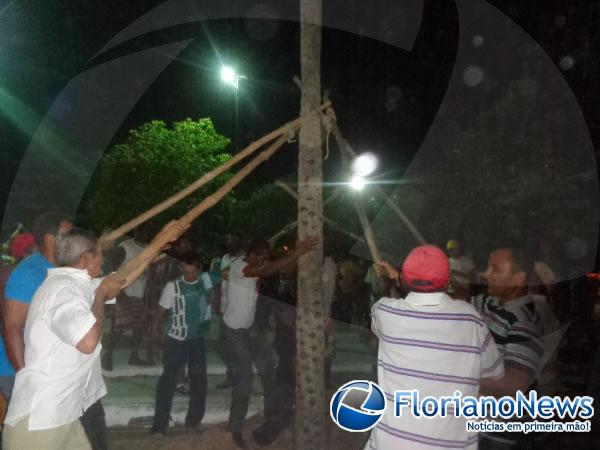 Festejos de Nossa Senhora de Nazaré inicia com o tradicional levantamento do mastro.(Imagem:FlorianoNews)