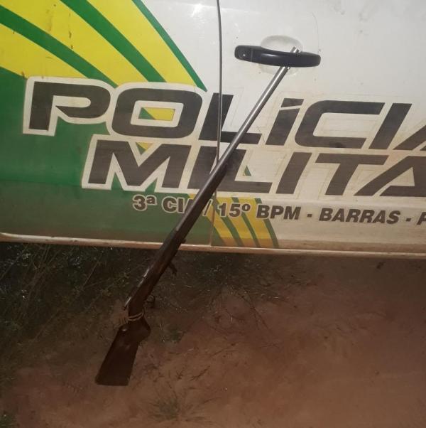 Suspeito teria utilizado uma espingarda bate bucha para efetuar o disparo.(Imagem:Divulgação/Polícia Militar)