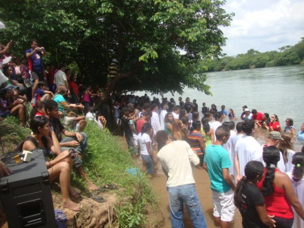 Realizado batismo coletivo em Floriano. (Imagem:FlorianoNews)