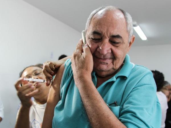Idosos estão entre os grupos prioritários a serem vacinados.(Imagem:Divulgação/Prefeitura de Teresina)